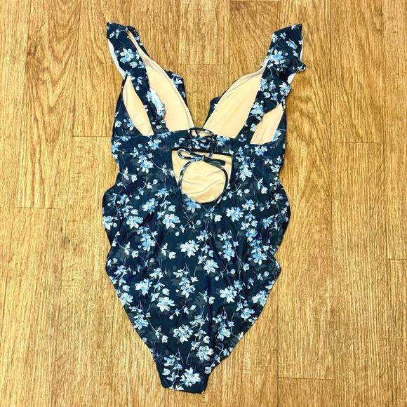 A Pea in the Pod Maternity Blue Floral Ruffle One-Piece Swimsuit Size Small - Picture 9 of 12